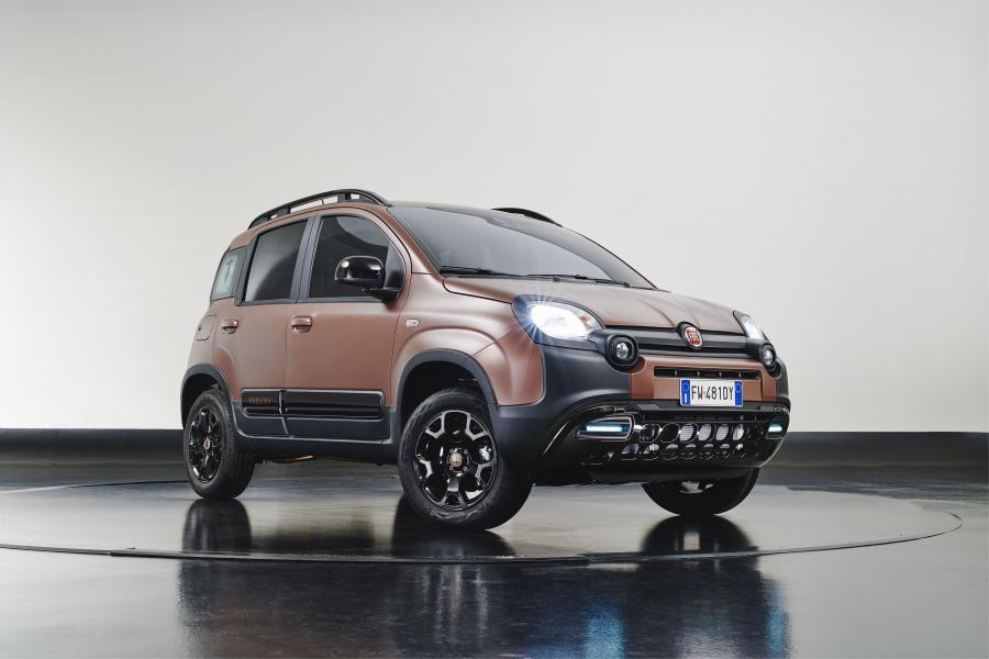  Fiat Panda Trussardi (319) 2019 года  (фото 1 из 43)